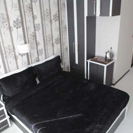 Otel The House Next To 5*