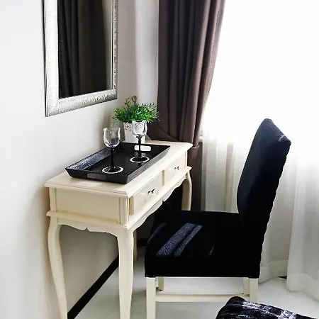 The House Next To Otel 5*