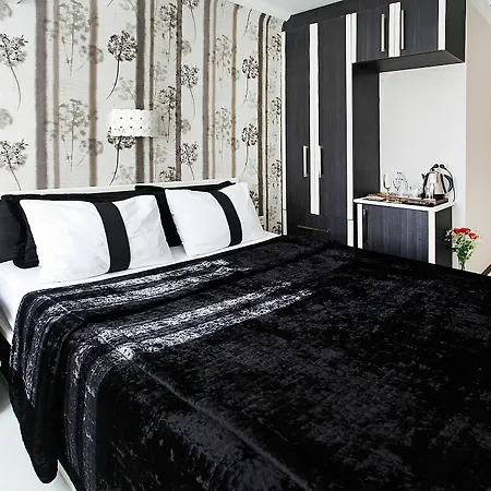 Otel The House Next To 5*