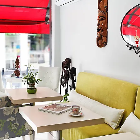 The House Next To Hotel Istambul