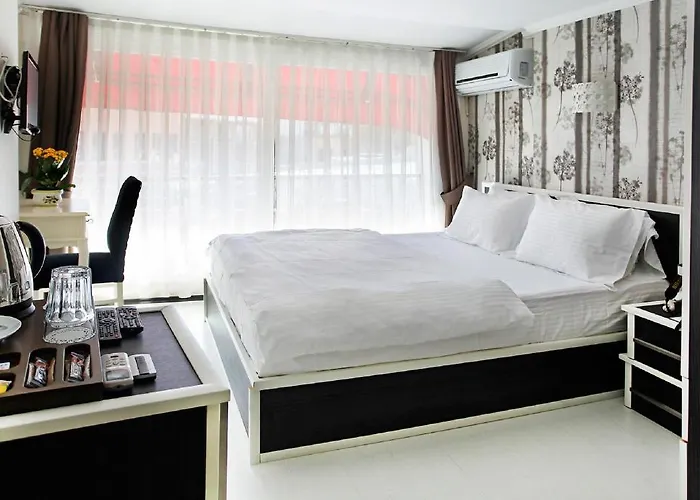 The House Next To Hotell