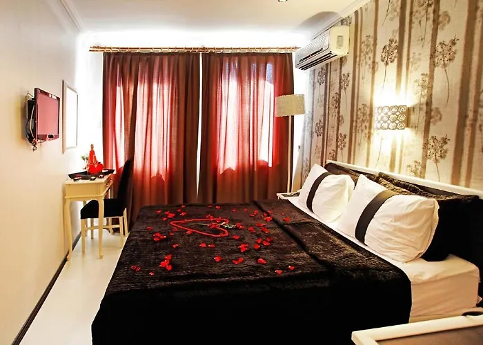 The House Next To Hotell 5*